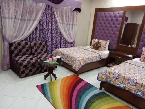 PECHS Maison | Kingston Motel