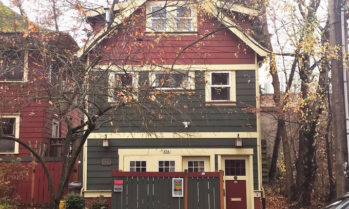 Irvington Maison | KInley Manor Loft Apartment.Portland's Most Talked About, Well-Kept Secret!