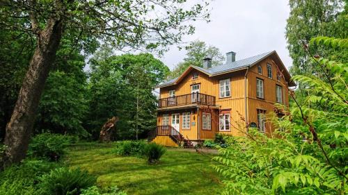 Kirjakkala Maison | Kirjakkalan Ruukkikylä
