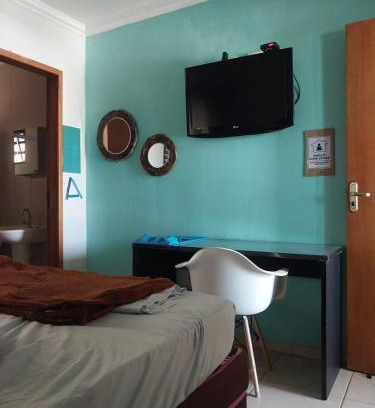Maringa Appartement | Kit Net 5 azul cama casal