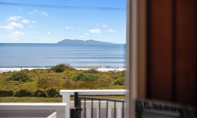 Waihi Beach Maison | Kiwi Beach Bach - Waihi Beach Holiday Home