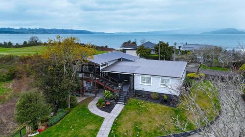 Ngongotaha Maison | Kiwi Retreat By Aotearoa Escapes