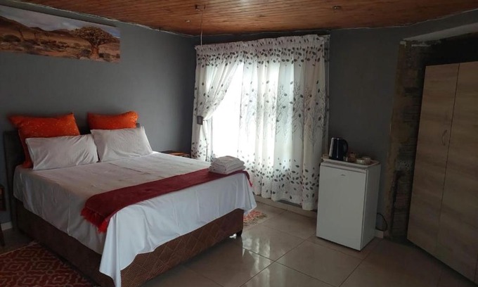 Secunda Maison | kkk guesthouse