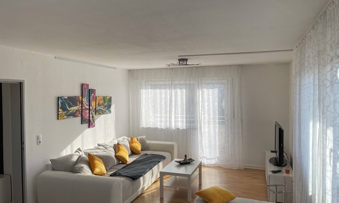 Kaiserslautern Appartement | KL11: Modern 2-bedroom penthouse with 270° rooftop views in Kaiserslautern.