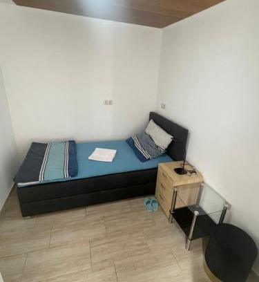 Ruesselsheim Appartement | Kleine aber feies Zimmer