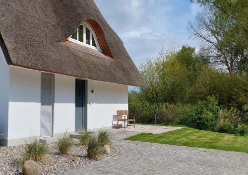 Am Salzhaff Maison | Kleine Binsenjungfer - Ferienhaus mit Sauna und Kamin für 6 Personen