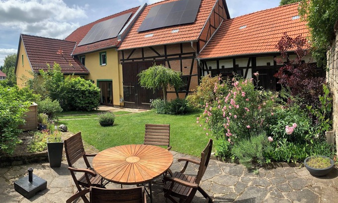 Schmira Appartement | Kleines Ferienappartment in Erfurt-schmira