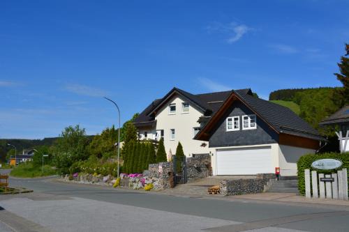 Ortsmitte Appartement | Kleines Glück in Willingen &MeineCardPlus