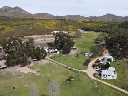 Caledon Maison | Kleinwatervalplaas Farm Stay Accomodation