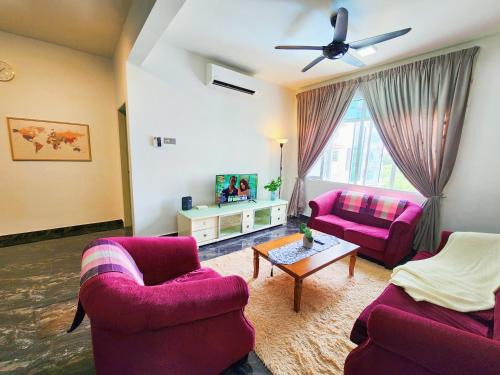 Sepang Appartement | KLIA 7th Floor Pool View 4 Rooms SUITE