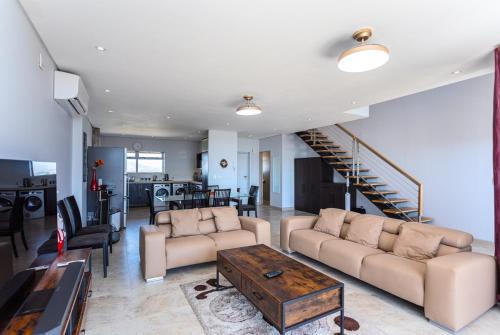 Century City Appartement | Knightsbridge 902E by CTHA