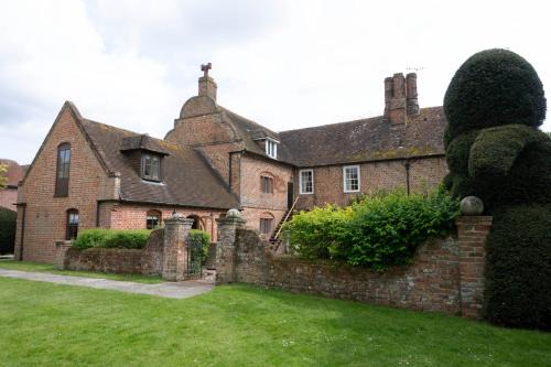 Knowlton Maison | Knowlton Properties