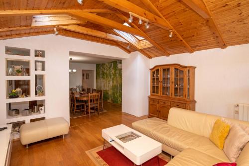 Daruvar Maison | Kod Dade