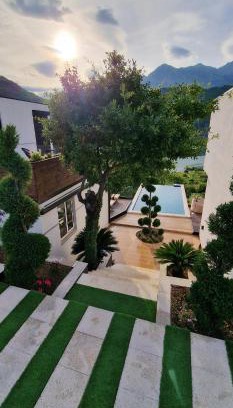 Koman Maison | Koman Paradise by Romina