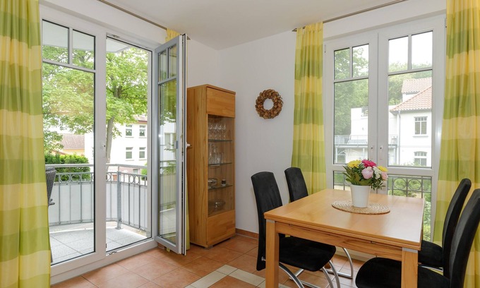 Alt Gaarz Appartement | Komfortable und Geschmackvoll Eingerichtete 3-raum-wohnung für 4 Personen