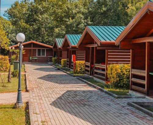 Sakës Chalet De Ski | Kompleksi Turistik Leonardo