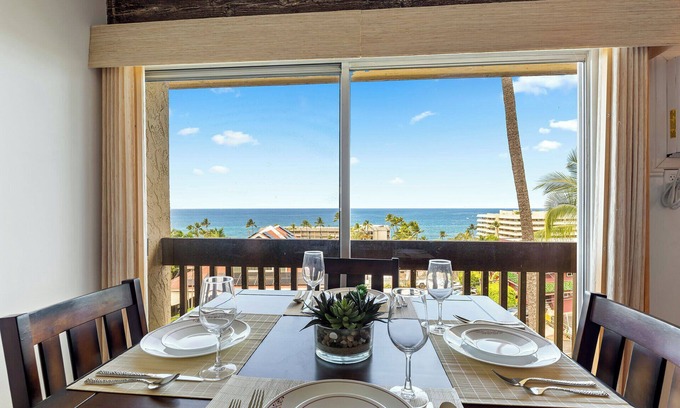 Historic Kailua Village Appartement | Kona Mansions 5-minute Walk to Honls Beach