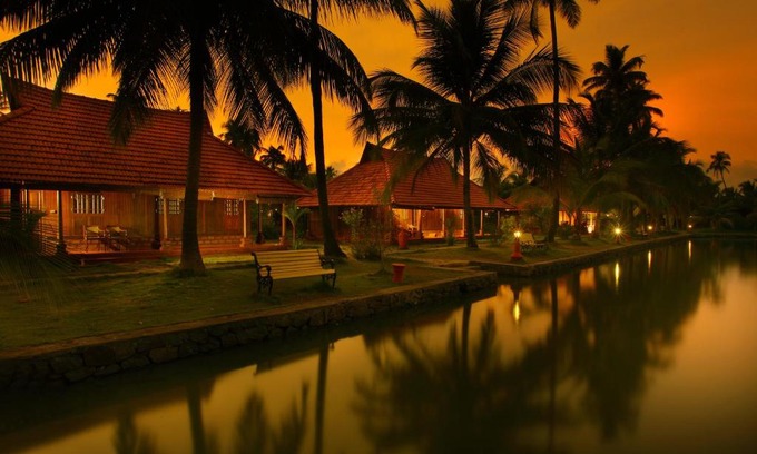 Ezhupunna Station Balnéaire | Kondai Lip Backwater Heritage Resort