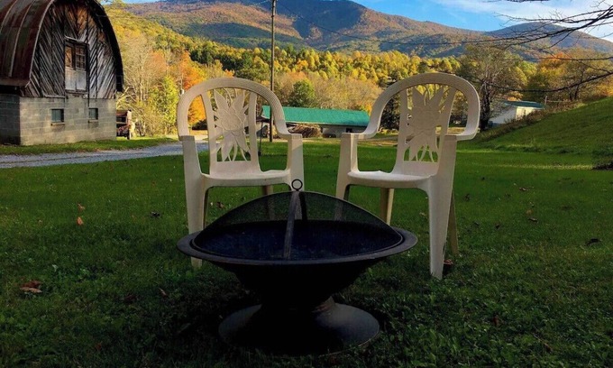 Damascus Maison | Konnarock Homestead w/ Mountain View, VA Creeper Trail/Appalachian Trail local