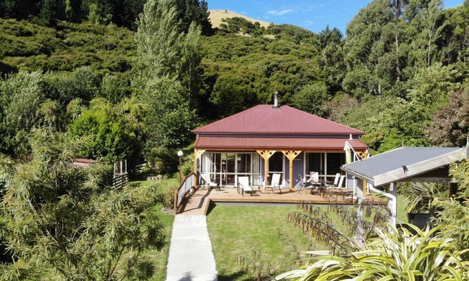 Little River Maison | Koromiko Cottage at Lochsloy Farmstay Little River