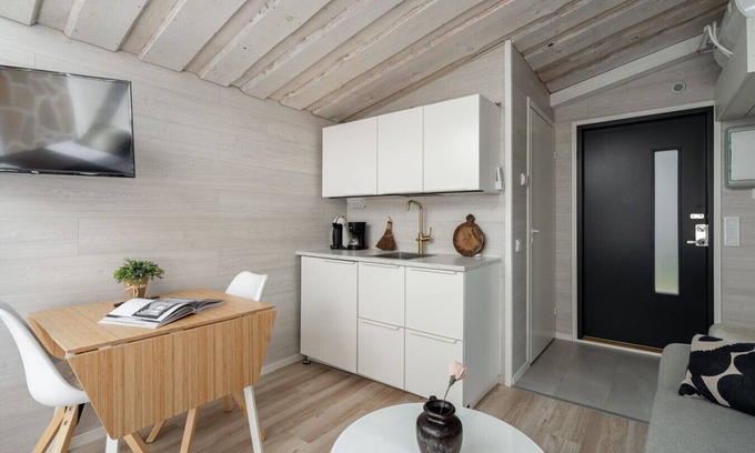 Kuusa Appartement | Koskisviitti 1 - Private & Cozy Suite with Hot Tub