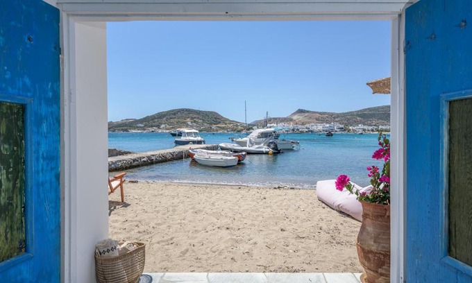 Apollonia Maison | Koufiakas boathouse