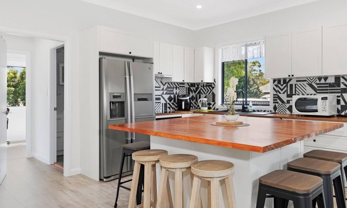 Glenbrook Maison | KozyGuru | Glenbrook | Renovated 5 Room House