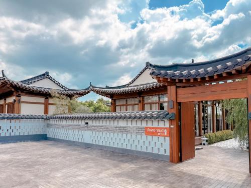 Nong Sarai Villa | Krajokkaew Ling an khao yai