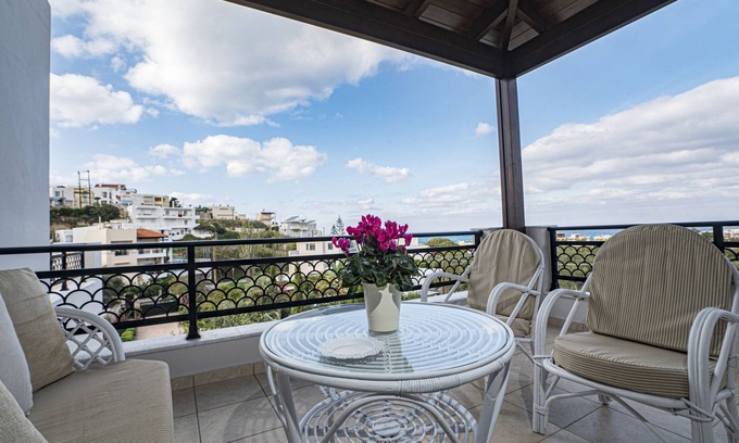 Sfakaki Villa | Krissa Villa, 4 BD, piscine privée, barbecue