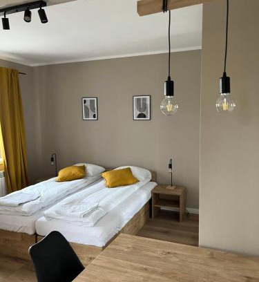 Wolbrom Hôtel | Krollhouse Pokoje gościnne