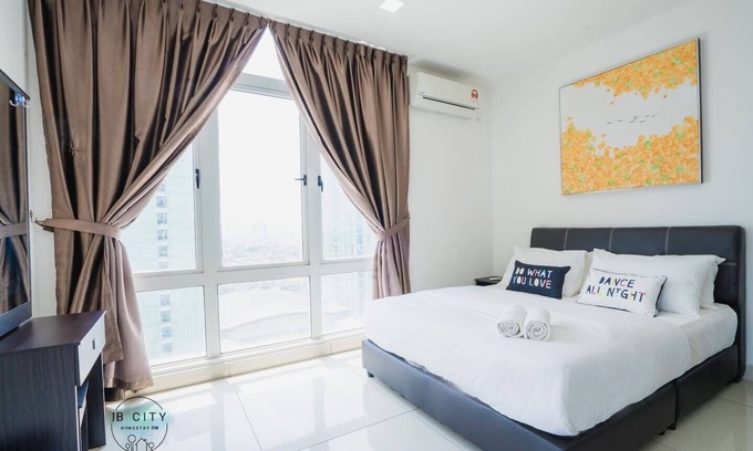 Taman Century Appartement | KSL D'Esplanade (4pax) WIFI A18 @ JB City Homestay