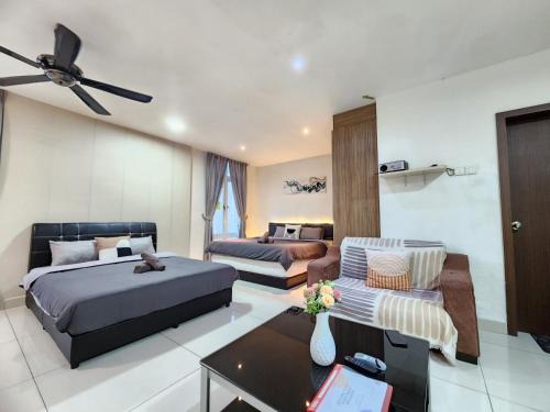 Taman Century Appartement | KSL Mall 110inch Screen Movie Room Cozy Suite