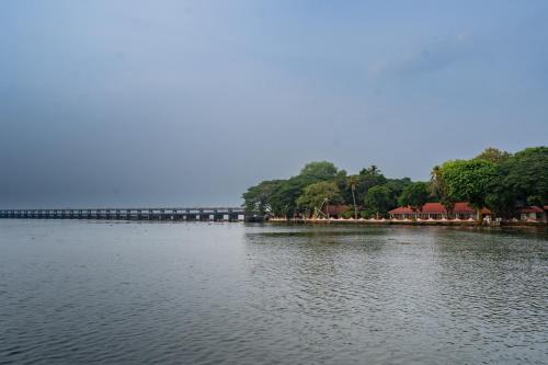 Thanneermukkom Station Balnéaire | KTDC Kumarakom Gateway Resort