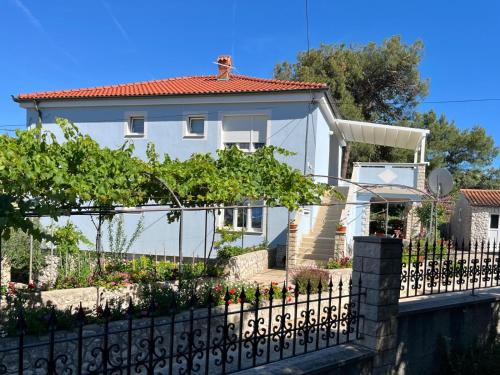 Cove Murtar Maison | Kuća Luce