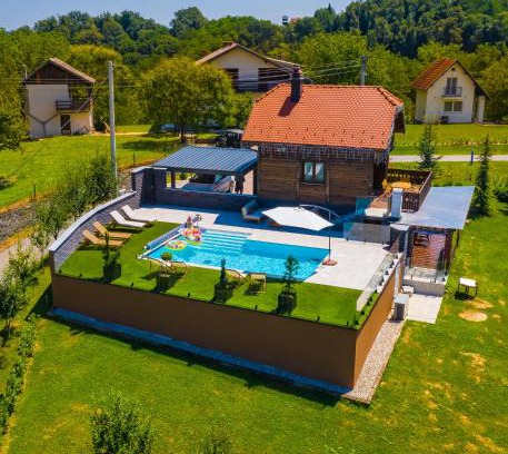Cazma Maison | Kuća za odmor Vida s grijanim bazenom