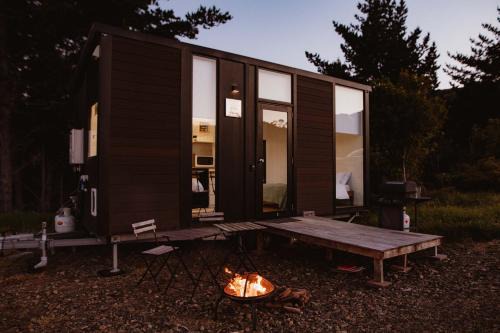 Kuaotunu Maison | Kūaotunu Cabin 2 by Tiny Away
