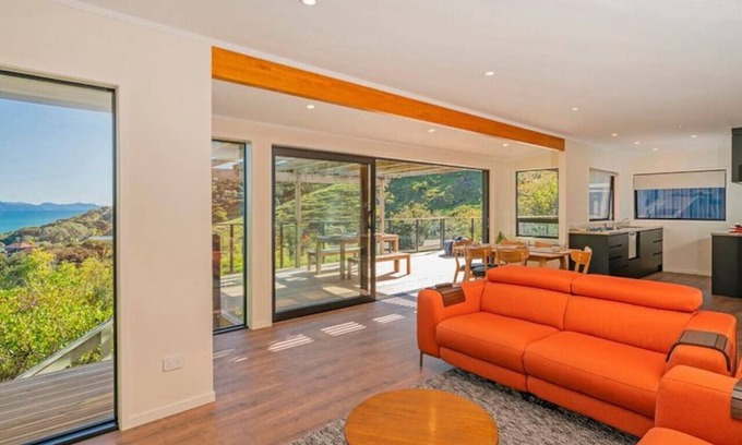 Kuaotunu Maison | Kuaotunu Escape - Privacy + Views + Luke's Kitchen, Cafe & Beach