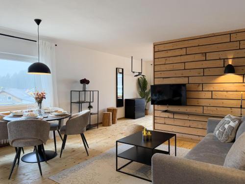 Lenzkirch Appartement | Kuckucksnest mit Sonnenbalkon am Wald mit Grillplatz