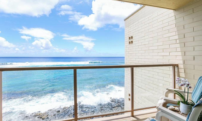 Poipu Copropriété | Kuhio Shores 411. Right on the water- Cold A/C