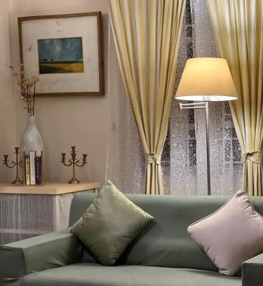 Wellington Maison | Kumar's Mountain View Cottage