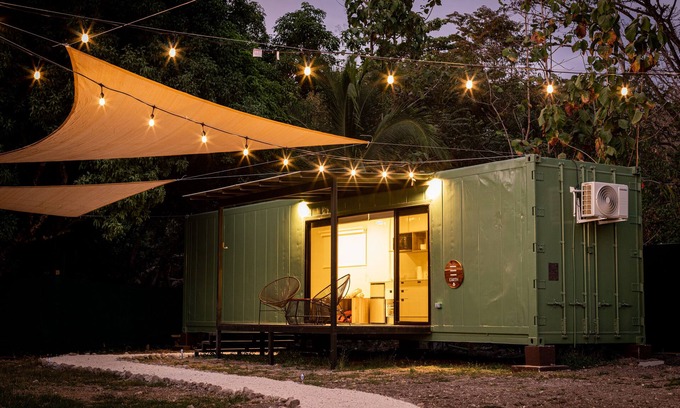 Mal Pais Cabine | Kuna Earth - Fabulous Container Lofts in Mal Pais!