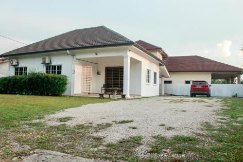 Sungai Buloh Maison | Kundang Villa @ Tasik Biru - 3 Bedrooms Bungalow