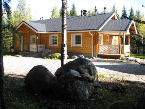 Lapinlahti Chalet De Ski | Kuusitorppa