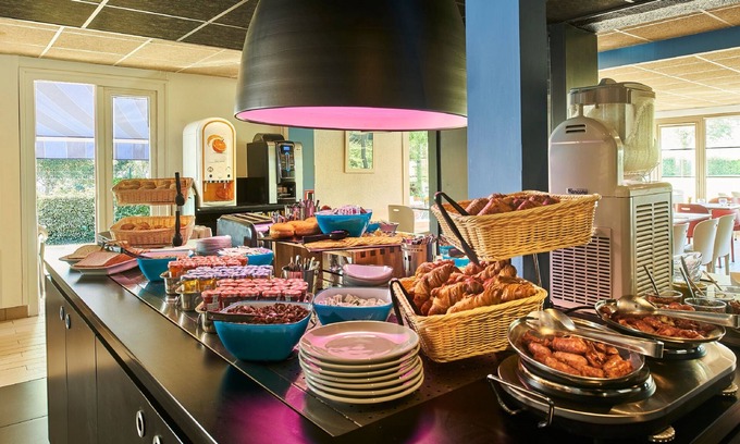 La Creche Hôtel | Kyriad Niort Est - La Crèche