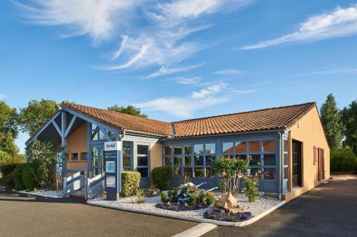La Creche Hôtel | Kyriad Niort - La Crèche