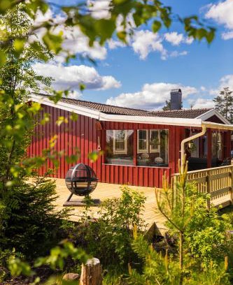Hagfors Municipality Chalet De Ski | Långrösta; Ruime blokhut grenzend aan bos