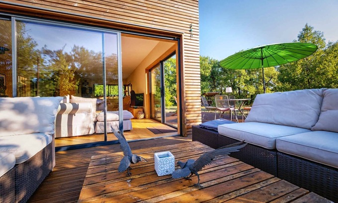 Cahuzac-sur-Vere Chalet De Ski | L'Ecrin de Bois - Maison d'architecte avec Spa sur un grand terrain arboré