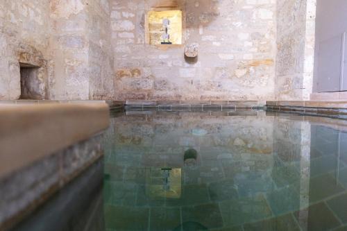 Tonnerre Lit Et Petit-Déjeuner | L'abbaye Saint Michel