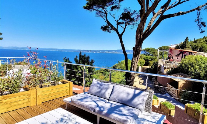 Ile du Levant Appartement | L'Abeste Studio 20m2 Climatisé Vue mer Terrasse