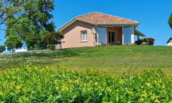 Aire-sur-l'Adour Maison | L'allee des charmes